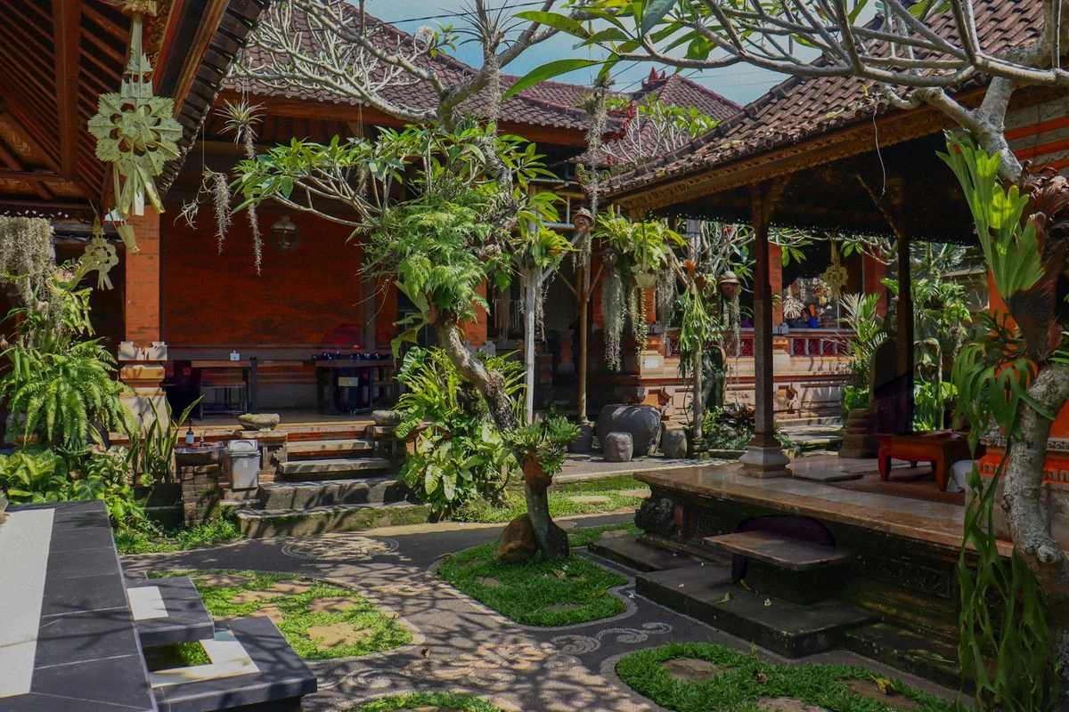 Tips Desain Taman Bali Pada Lahan Sempit