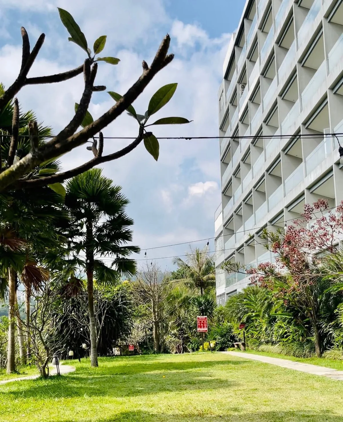 DIJUAL APARTEMEN 1 KAMAR DI CLOVE HOTEL KOTA BANDUNG