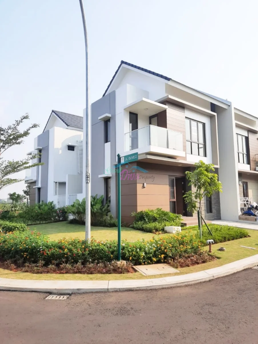RUMAH DI CLUSTER SUMMARECON BEKASI