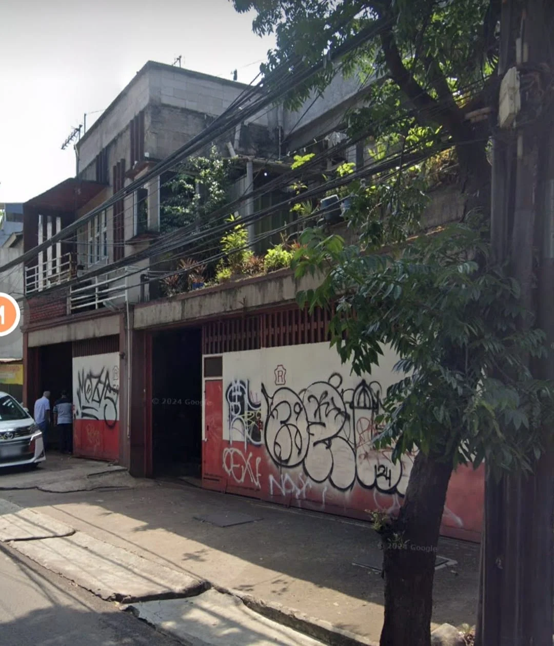 Rumah + Ruang Usaha Mainroad Surya Sumantri – Depan Maranatha!