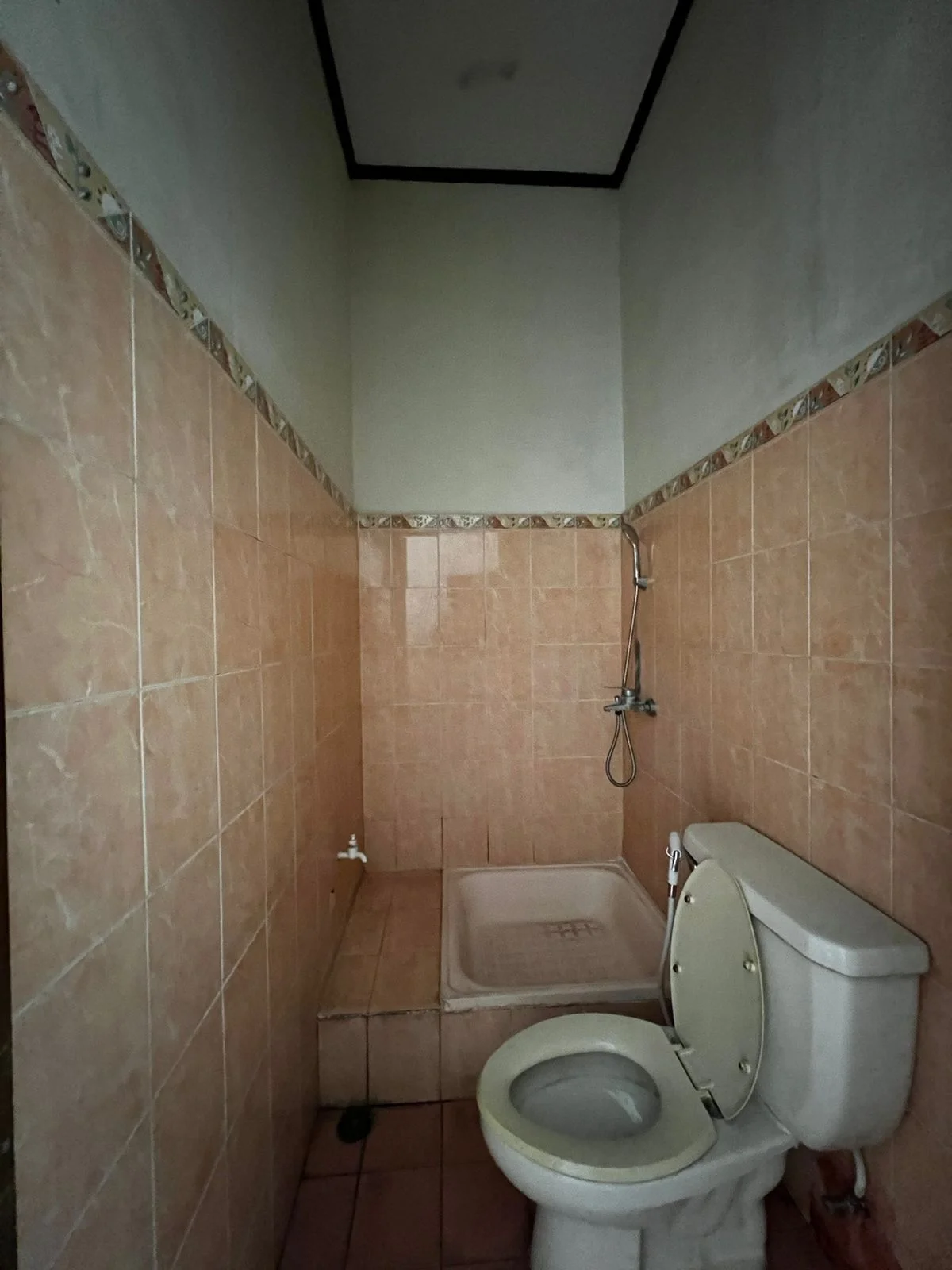 Sewa Rumah Untuk Hunian atau Kantor Siap Huni di Sutami Setrasari Bandung